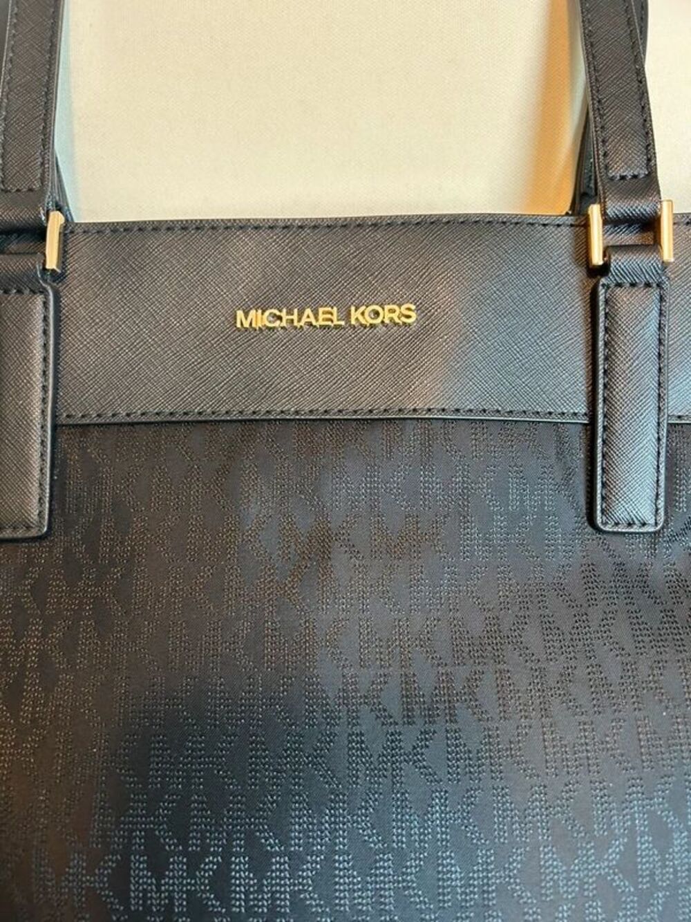 Michael Kors Morgan Large Signature Monogram Tote